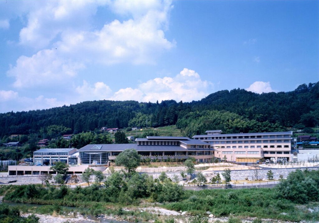 中津川市健康温泉館「クアリゾート湯舟沢・花さらさ」